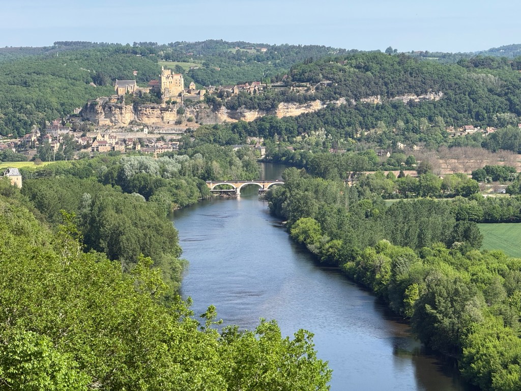 Château de Castelnaud Dordogne en zicht op kasteel van Beynac